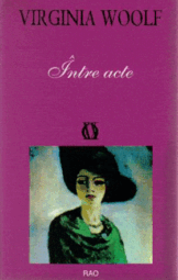 Între acte